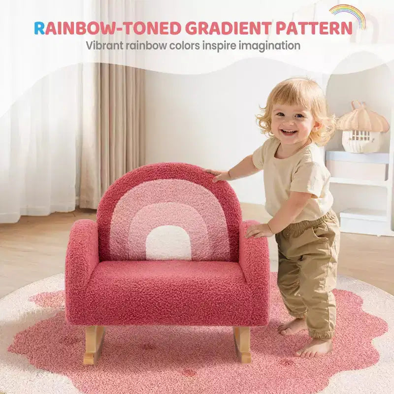 Poltroncina imbottita a dondolo per bambini, in morbido tessuto teddy sfumato, con struttura in legno, ideale per la lettura