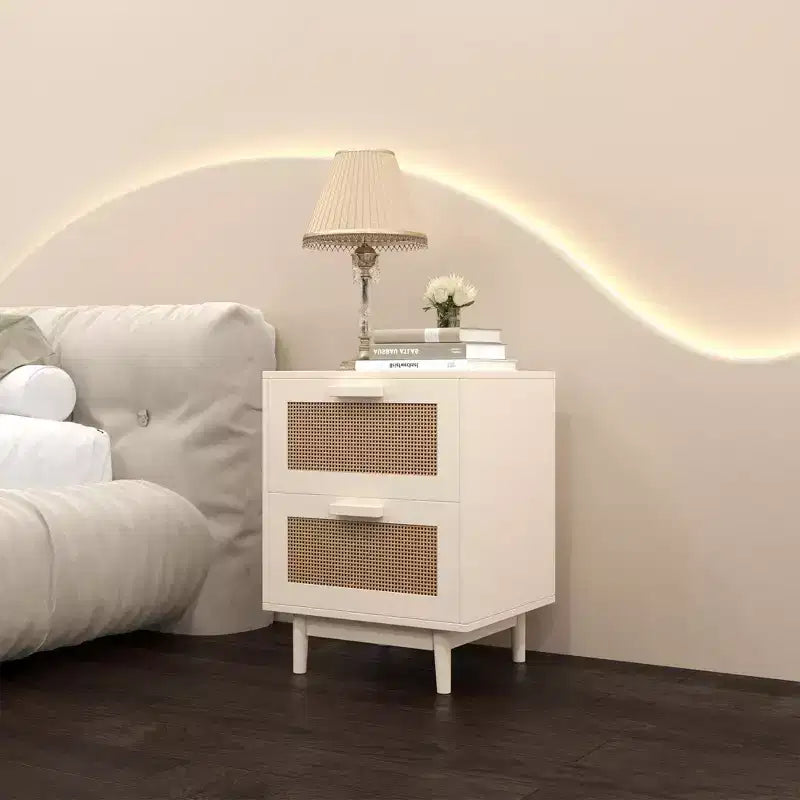 Comodino in Rattan, Tavolino in Legno, Tavolino con 2 Cassetti Decorati in Finto Rattan, Comodino, Tavolino in Legno con Contenitore per Soggiorno
